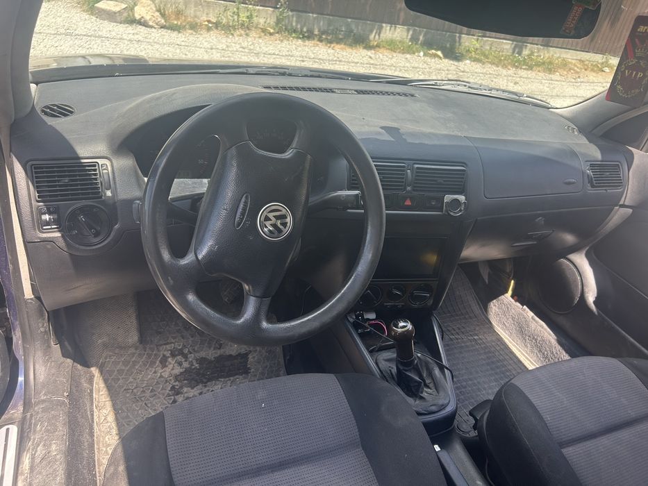 De vanzare golf 4