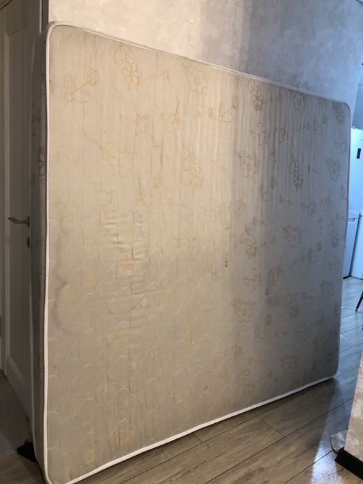 Продам матрас. В хоршем состоянии