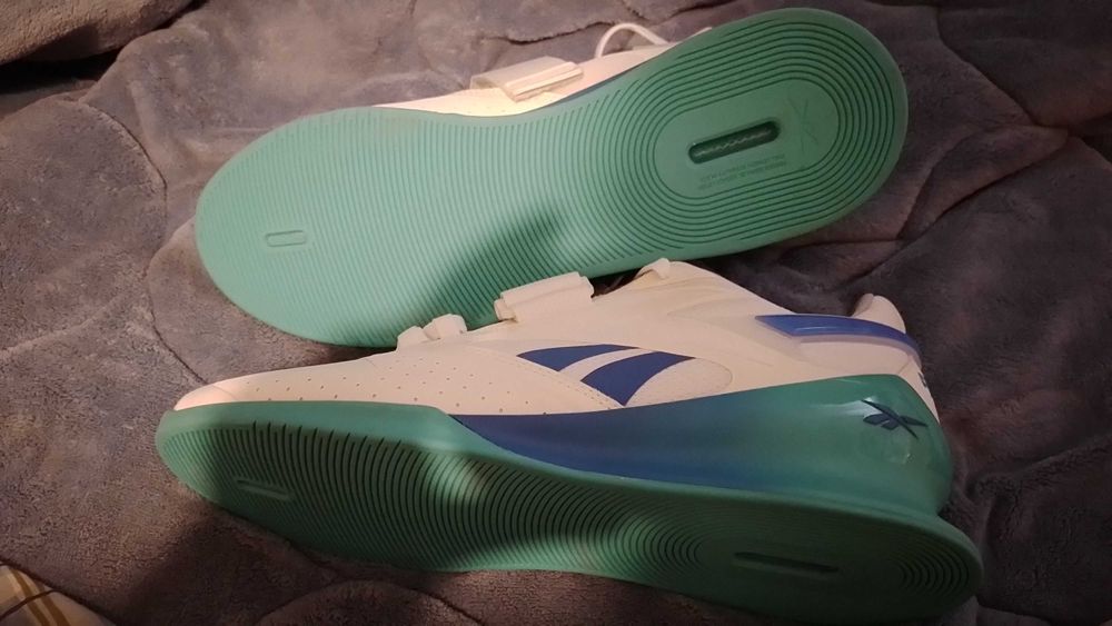 REEBOK LEGACY LIFTER III noi  marimea 47  in magazin sunt 1000 ron / 1500 ron