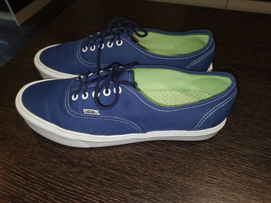 Asics kinsei 5 и Vans номер46