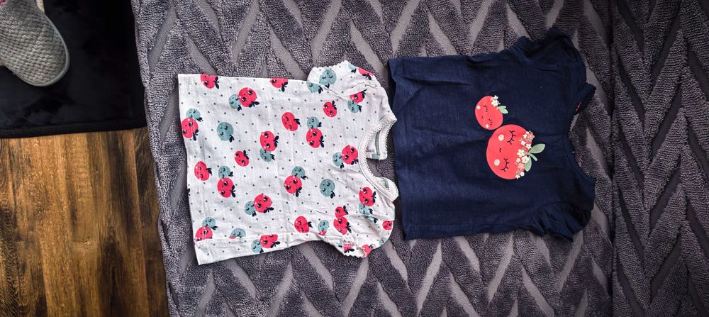 Продавам дрешки, обувки, сандали за момиченце на 06-2г