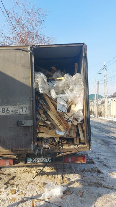 Вывоз мусора хлама стройтельного  и старая техника работаем 24/7