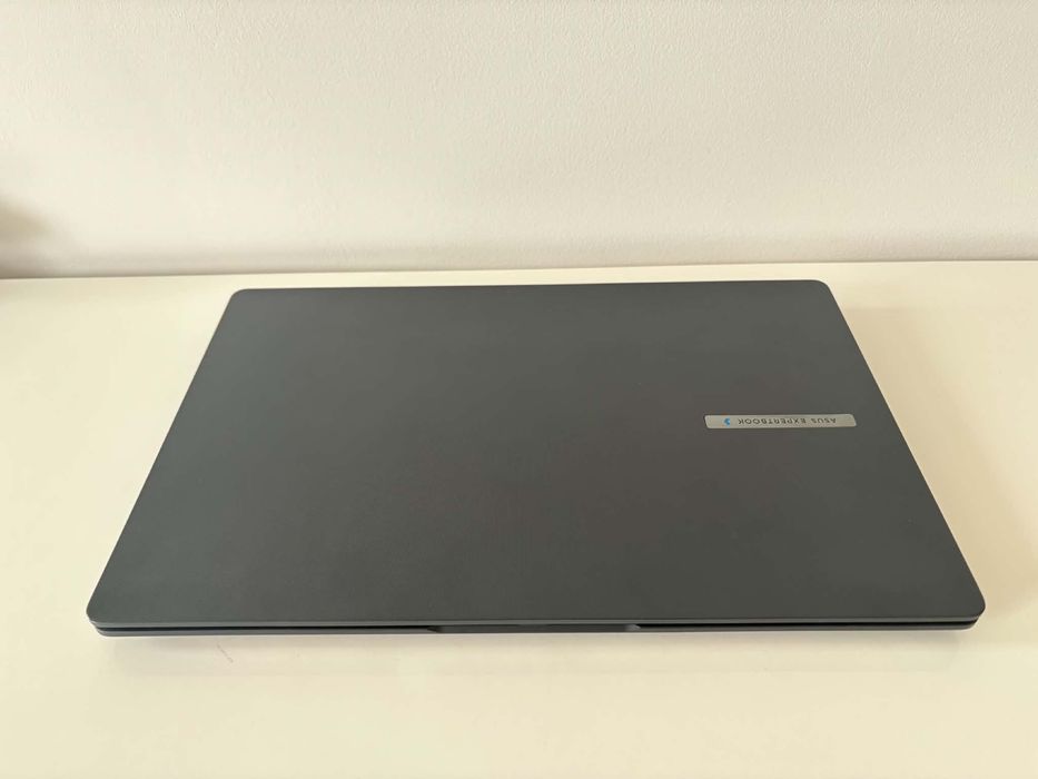 Laptop ASUS ExpertBook de vanzare - ca nou, urgent