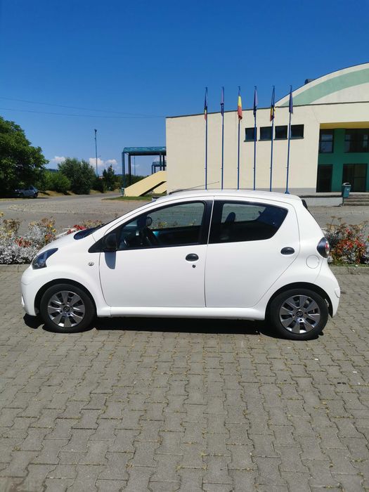 Vând Toyota Aygo An 2013