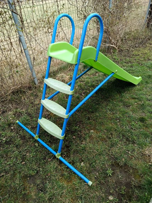 Tobogan din plastic pentru exterior