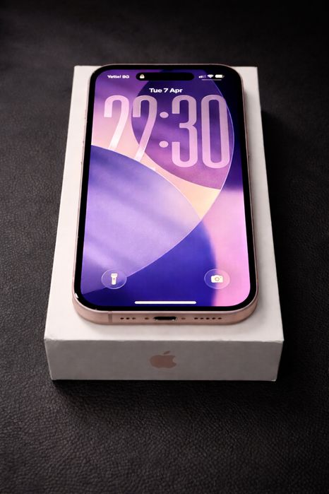 Iphone 15 розов в отлично състояние