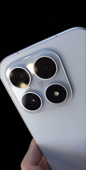 Xiaomi 17 Чисто нов