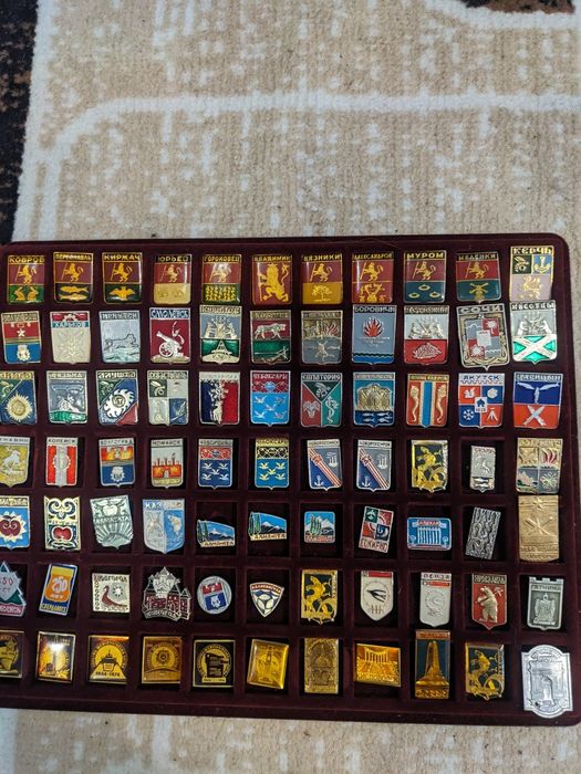 Продам значки советских времён