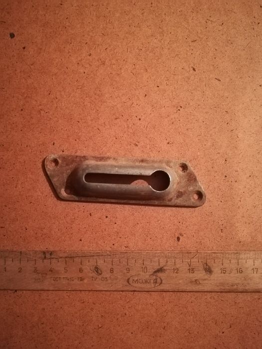 Шпингалет торцевой для двери.