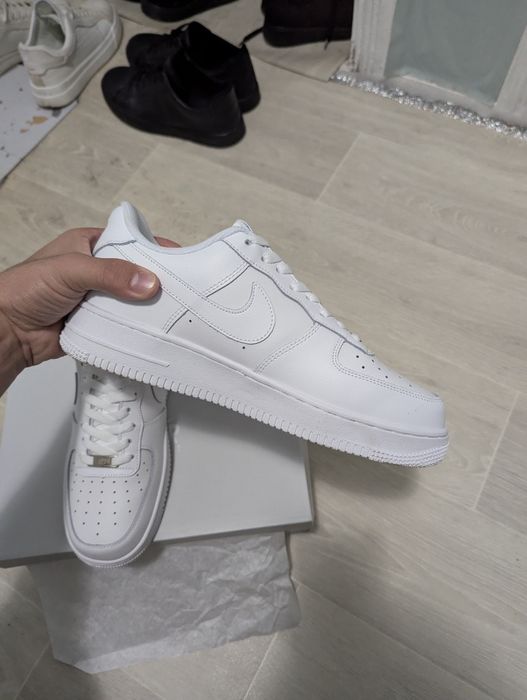 Продам кроссовки Nike Air Force
