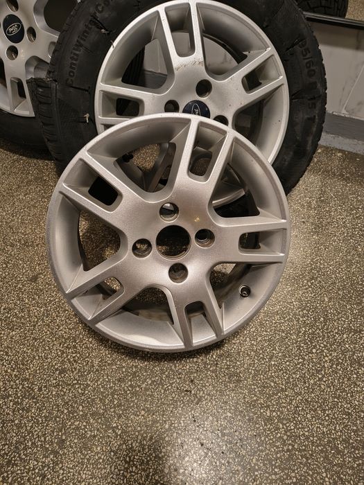 Jante Aliaj 15"in 4 prezoane pt Ford,Logan,Sandero 400 ron PRET FIXXXXXX