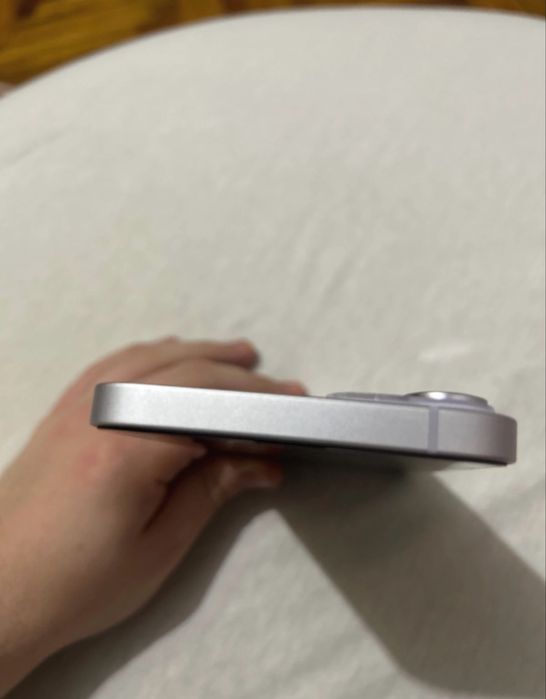 Iphone 14 plus Mov in stare aproape perfecta