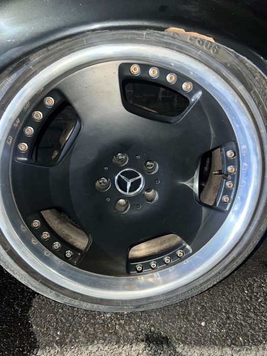 Титанка Mercedes-Benz