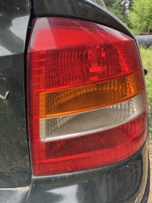 Dezmembrez  opel astra g