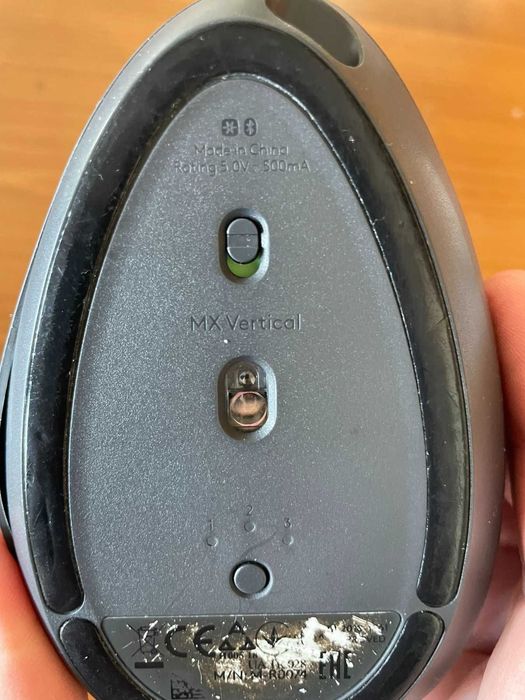 мишка Logitech MX Vertical, wireless, bluetooth, зареждане с USB-C