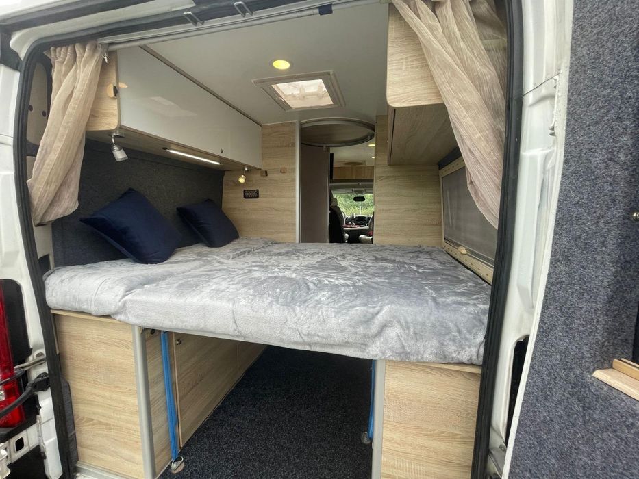 Autorulota Fiat Ducato cu interior Knaus