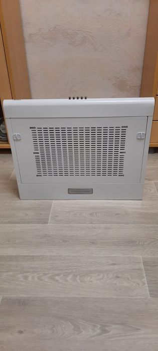 Продам вытяжку Midea