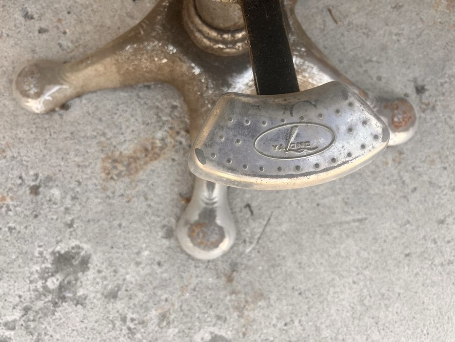 Кресла для парикмахерских