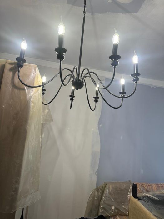 Люстра новая продаю за пол цены