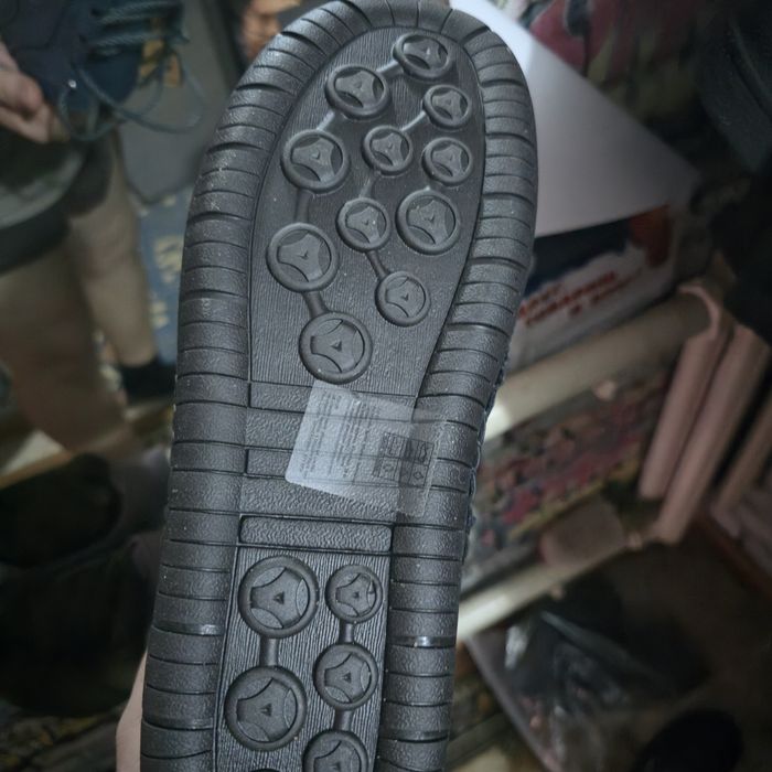 Продам обувь 42 размера