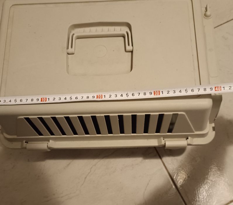 Клетка за транспортиране на котка, тоалетна, чесалка