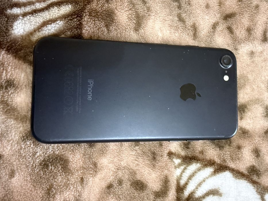 Продается Iphone 7.