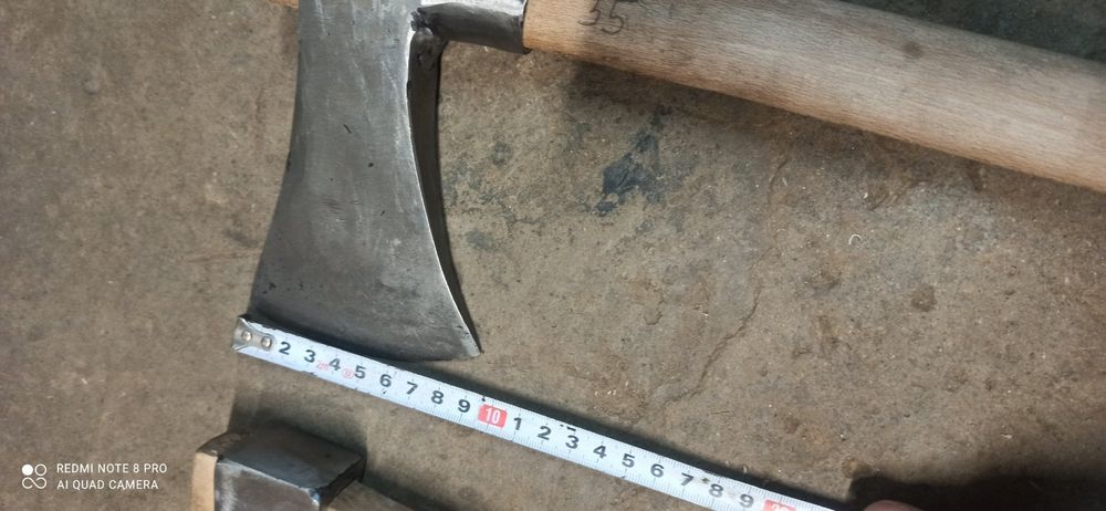 Брадви и Топори,Томахавки.