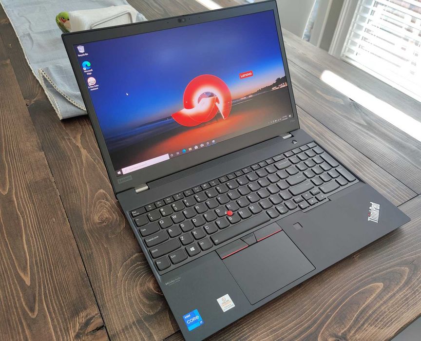 Core i5-10210U/8GB RAM/256GB SSD/15.6 Full HD IPS/Quadro P520 2GB