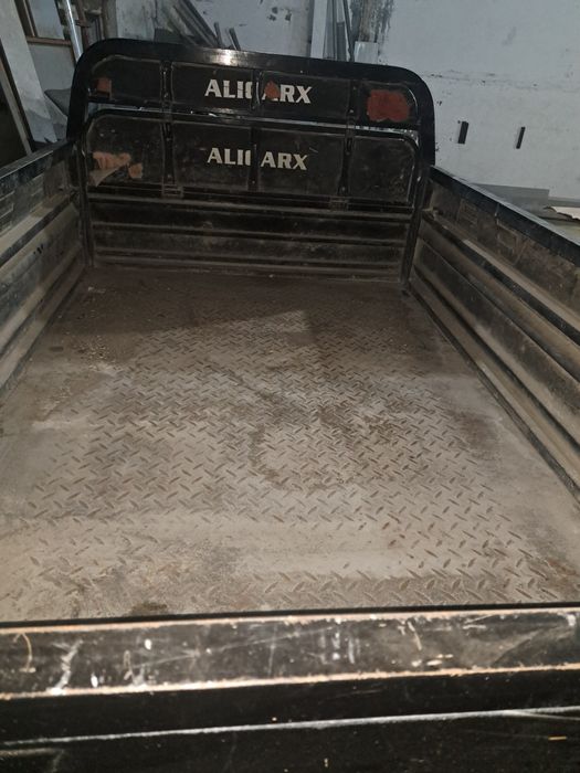 Yuk tashuvchi skuter. 2-3 yil ishlatilgan. ishlab turibdi