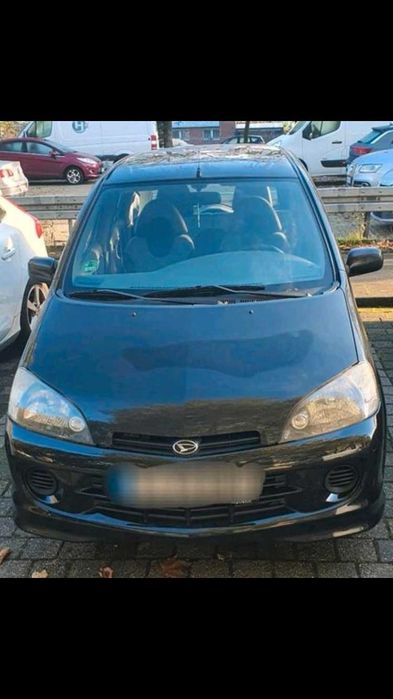 Продава се само на части Daihatsu YRV 1.3 2002 година