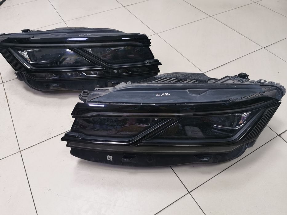 Фарове VW Touareg 2019