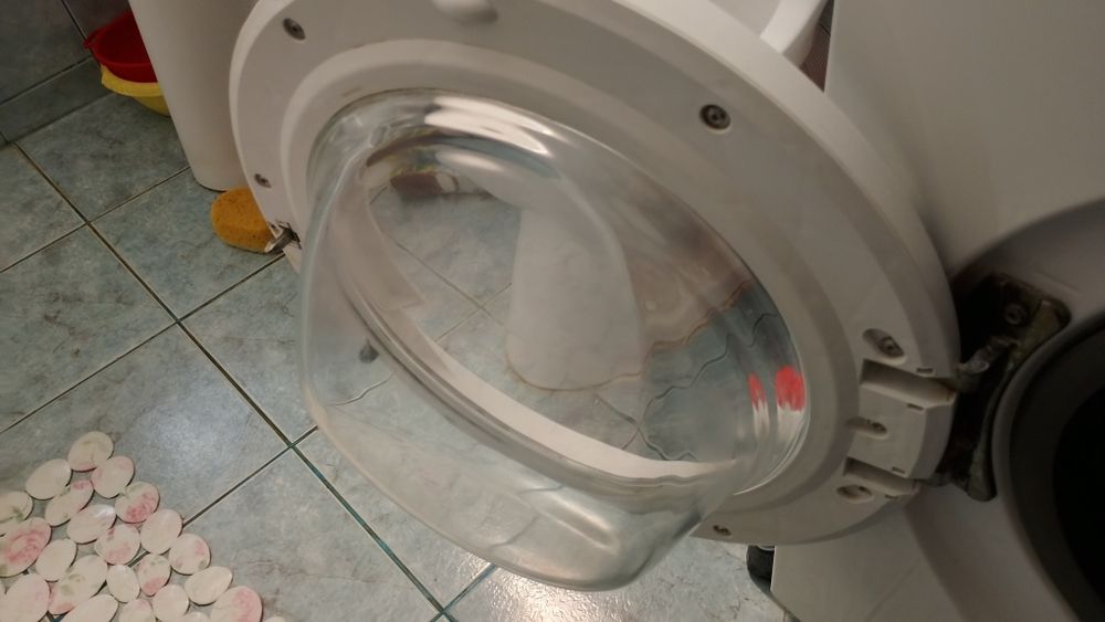 Mașina de spălat cu uscător Eloctrolux
