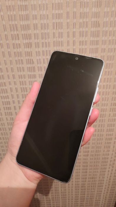 Строчно продам Телефон