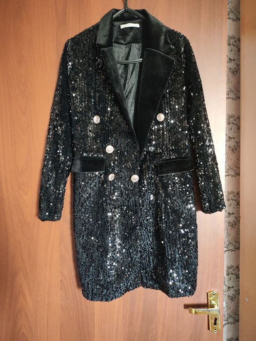 Продам платья 2500 тг