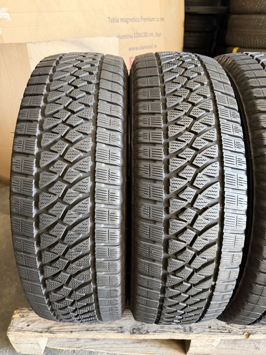 4 anvelope iarna 205/65/16 C , Bridgestone , 7-7.7 mm !