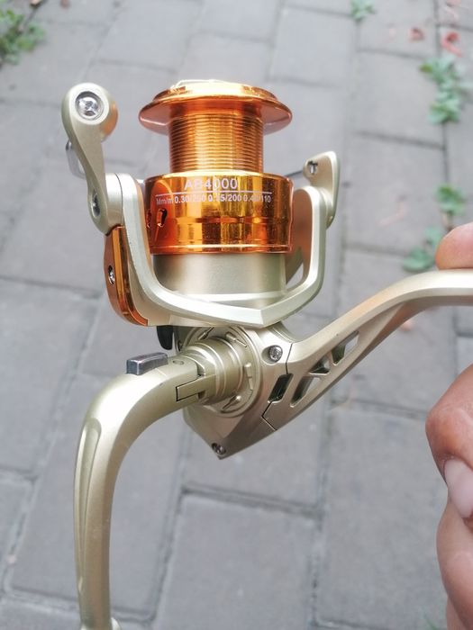 Combo pescuit la spinning, lanseta 1.8m și mulineta de 4000, noi