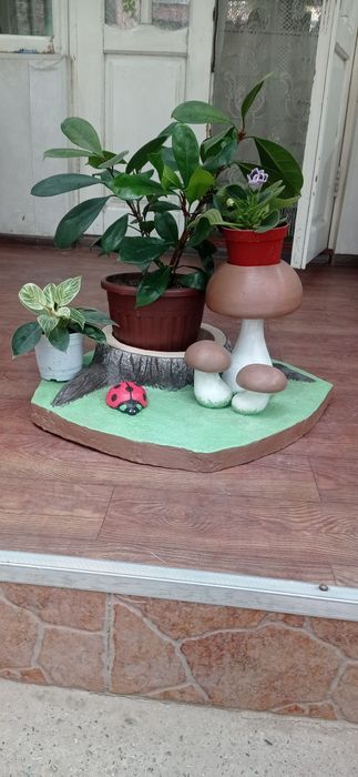 Горшки под цветы