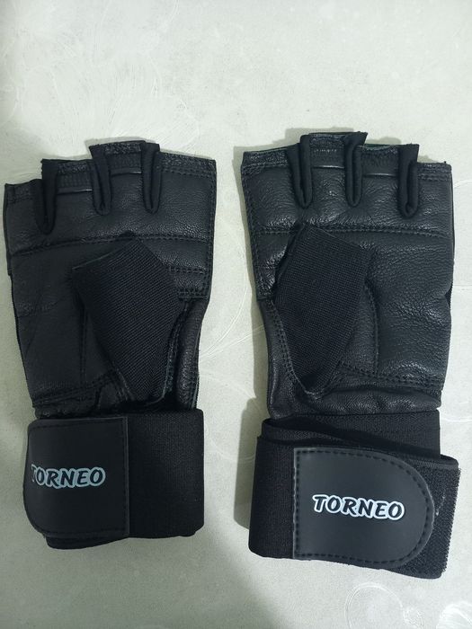 Продам кожаные перчатки