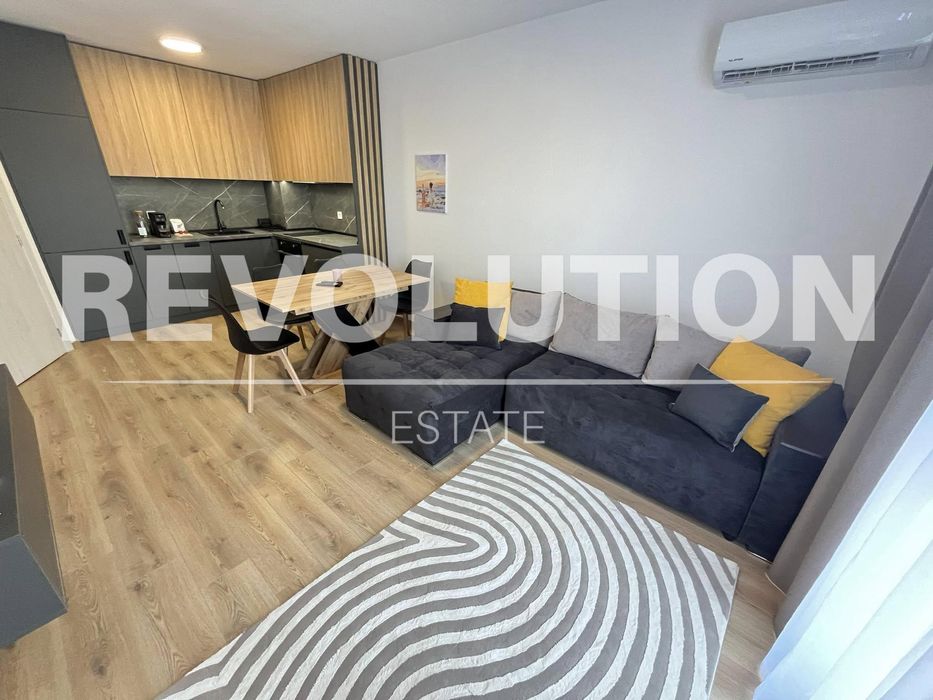 Дава се под наем Двустаен апартамент в Варна, м-т Пчелина - 55 кв.м за 480 € - Снимка #1