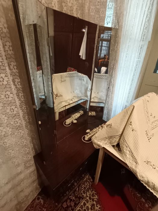 Продаю спальный мебель, кровать ручной работы