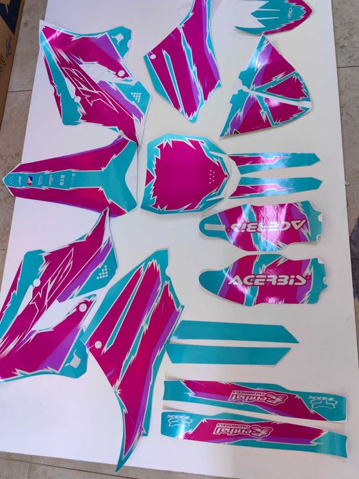 Стикери Yamaha YZ 125/250 2022–2026  РЕФЛЕКТИРАЩИ