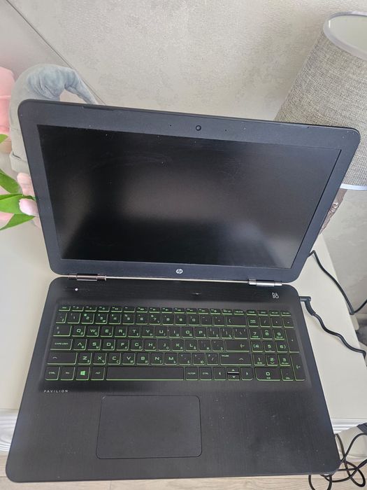 Продам ноутбук hp core i7 сумка мышка