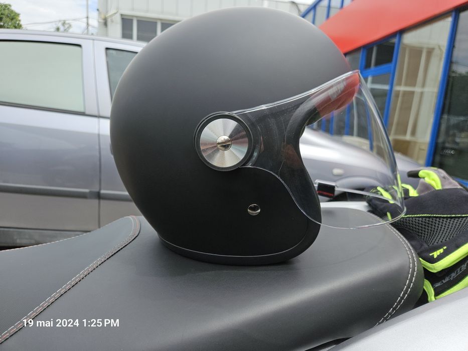 Casca Bell Riot Marime L fibra sticla / moto / scuter /chopper noua