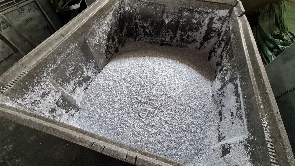 Mase plastice măcinate sau granulate