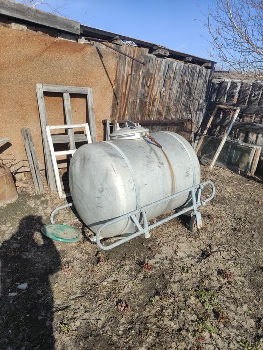 Продам цестерну под воду