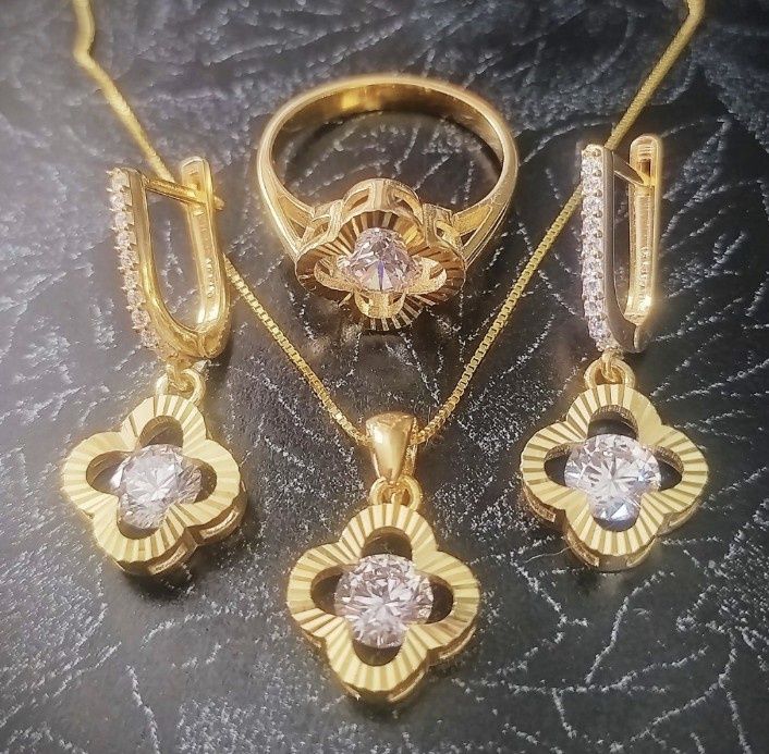 Серебро муассанит. Красивый набор!