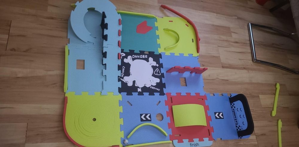 Гумена писта за коли