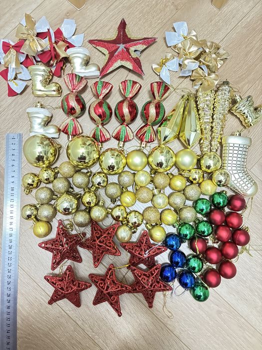 Новогодние игрушки продам