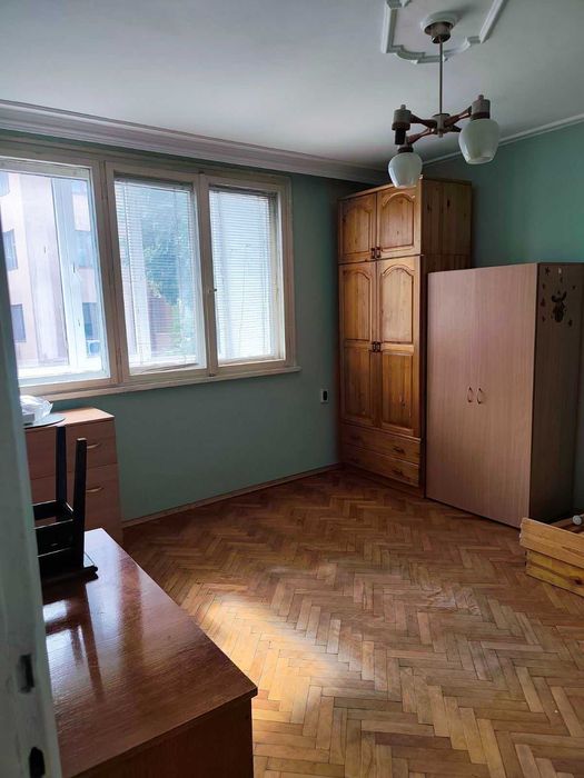 Наем Западен парк