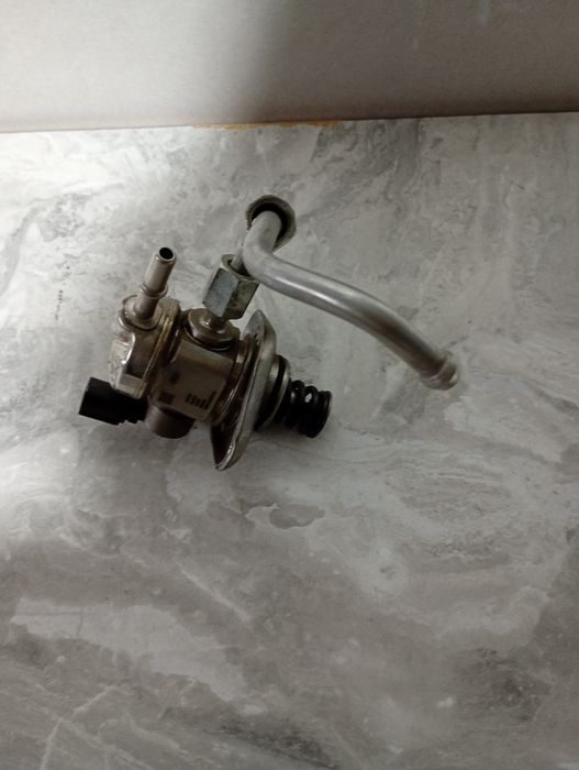 Pompa înaltă presiune Ford focus 4 mk4 puma 1.0 benzina